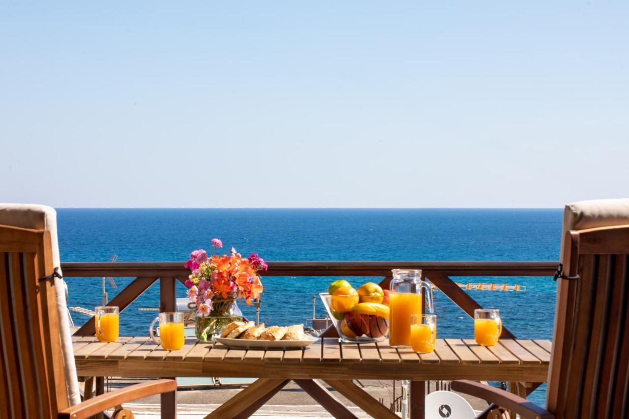 Avra Apartments 칼리베스 외부 사진