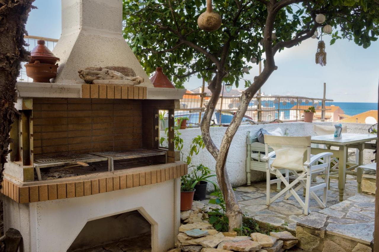 Avra Apartments 칼리베스 외부 사진