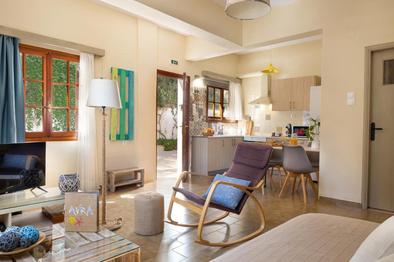 Avra Apartments 칼리베스 외부 사진
