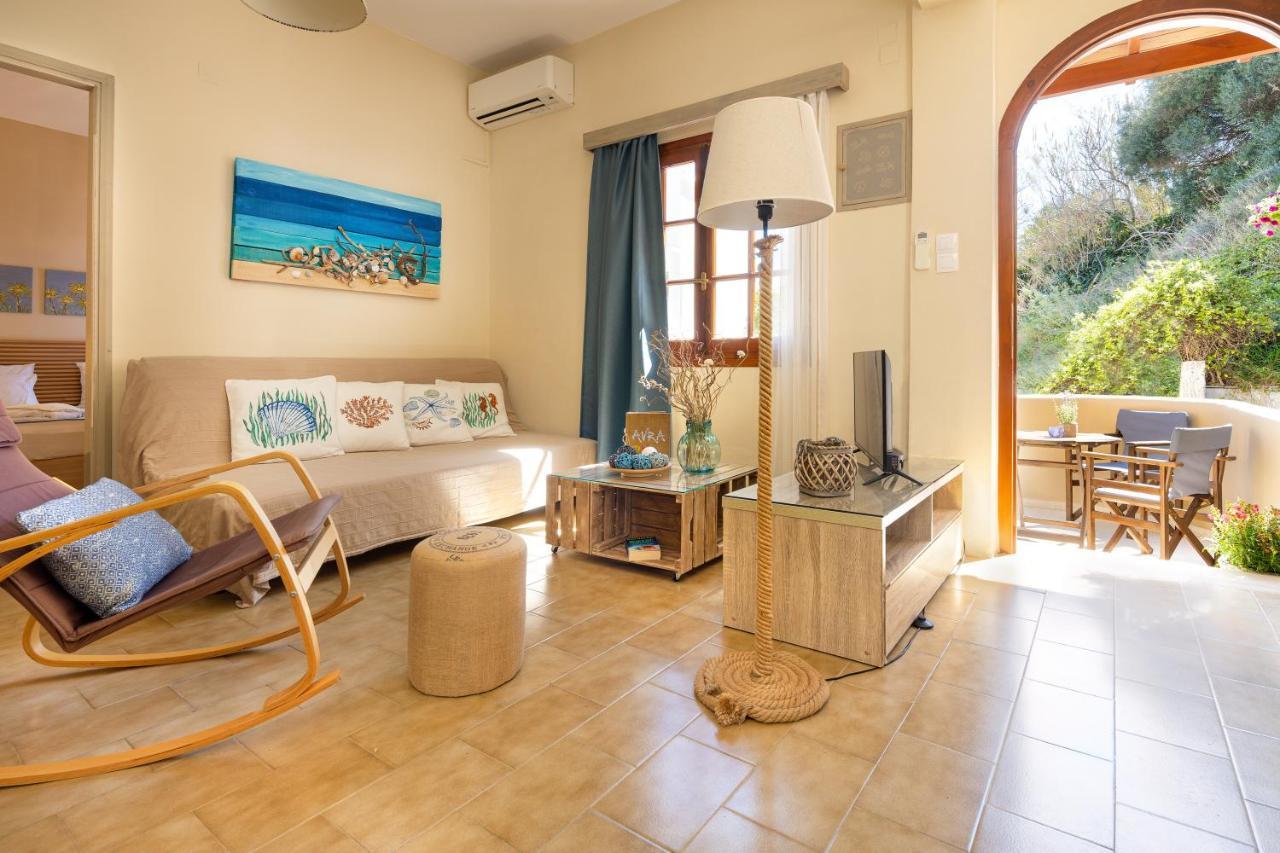 Avra Apartments 칼리베스 외부 사진