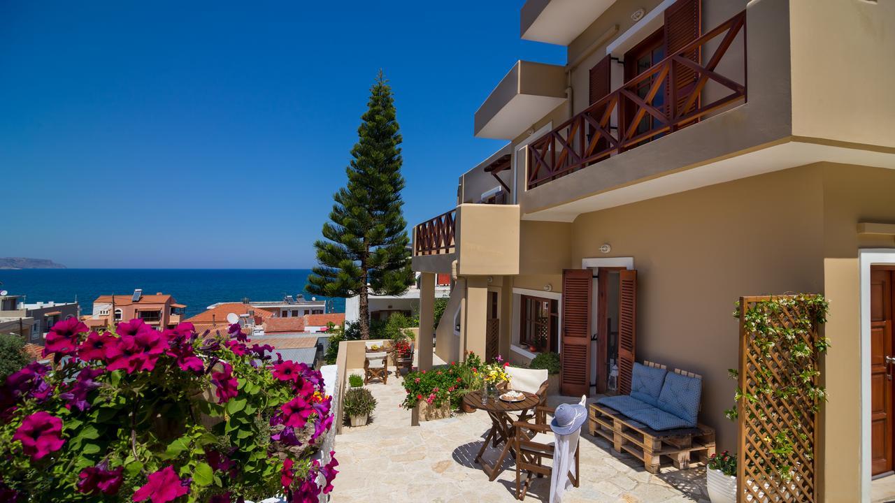 Avra Apartments 칼리베스 외부 사진